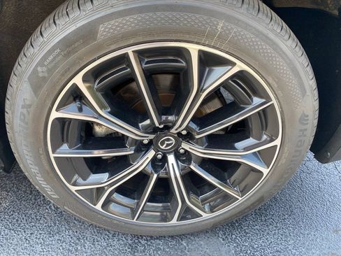 Certified 2025 MAZDA CX-70 Plug-In Hybrid w/ Premium Plus AWD/4WD image 32