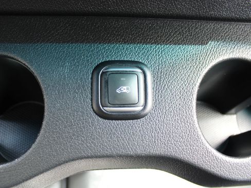 Used 2024 Mercedes-Benz Sprinter 2500 image 39