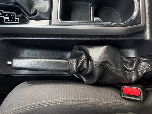 Used 2017 Toyota Tacoma TRD Off-Road w/ Tow Package (A/T) image 50