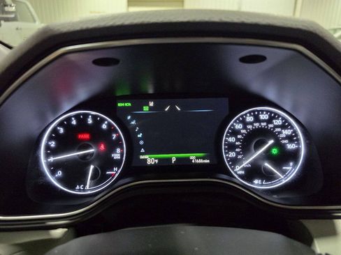 Used 2019 Toyota Avalon XSE w/ All Weather Liner Package FWD image 33