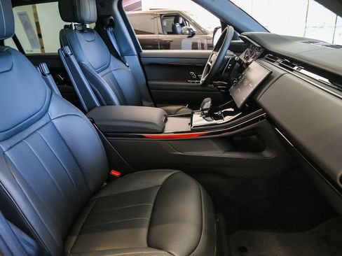 New 2026 Land Rover Range Rover Sport Dynamic SE AWD/4WD image 16