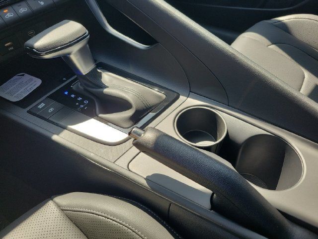 New 2026 Hyundai Elantra SEL Sport FWD image 16