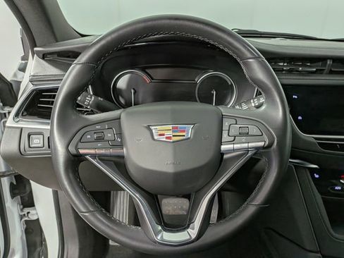 Certified 2023 Cadillac XT6 Luxury AWD/4WD image 18