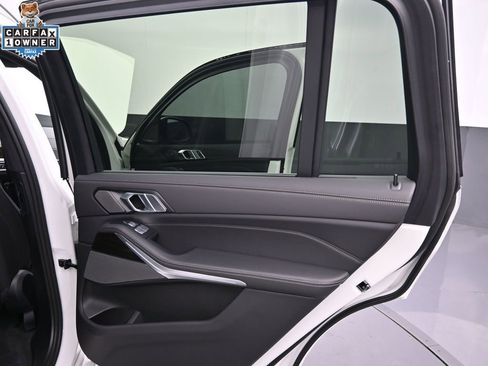 Certified 2025 BMW X7 xDrive40i w/ Executive Package image 23
