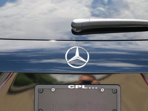 Used 2025 Mercedes-Benz GLA 250 4MATIC image 5