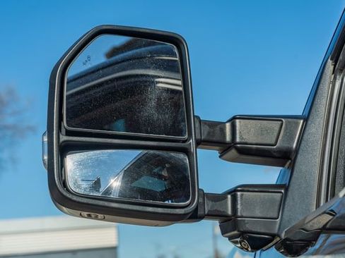 Used 2019 Ford F250 Lariat w/ Lariat Ultimate Package image 11