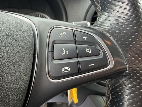 Used 2018 Mercedes-Benz Metris image 11