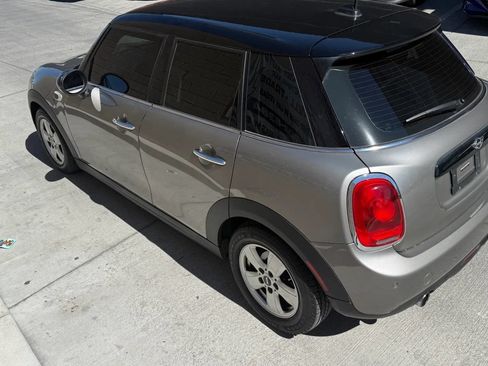 Used 2017 MINI Cooper 4-Door Hardtop FWD image 7