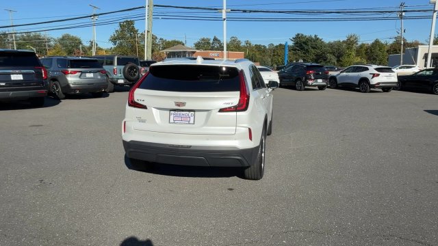 Certified 2024 Cadillac XT4 Luxury w/ Cold Weather Package AWD/4WD image 7