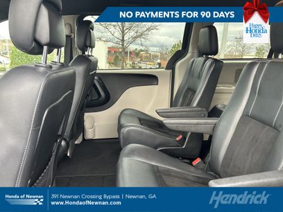 Used 2017 Dodge Grand Caravan SXT w/ Rear Park Assist Package