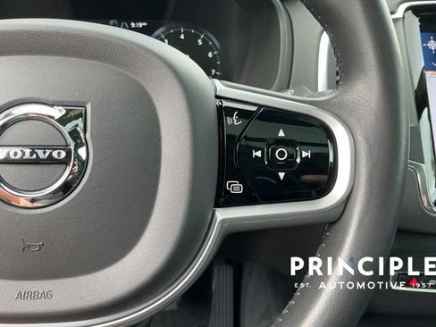 Used 2020 Volvo XC90 T5 Momentum w/ Protection Package Premier FWD image 21