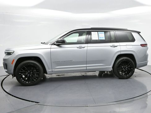 Used 2023 Jeep Grand Cherokee L Summit AWD/4WD image 4