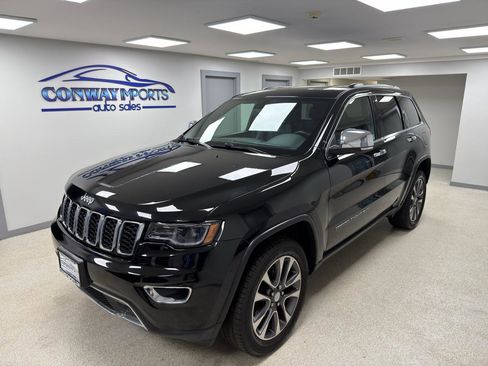 Used 2018 Jeep Grand Cherokee Limited w/ Luxury Group II image 2