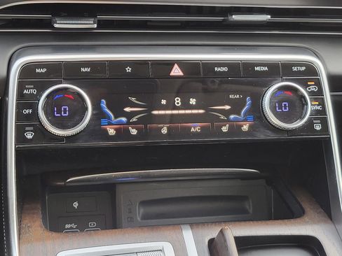 Used 2023 Genesis GV80 2.5T w/ Prestige 20" Package AWD/4WD image 26