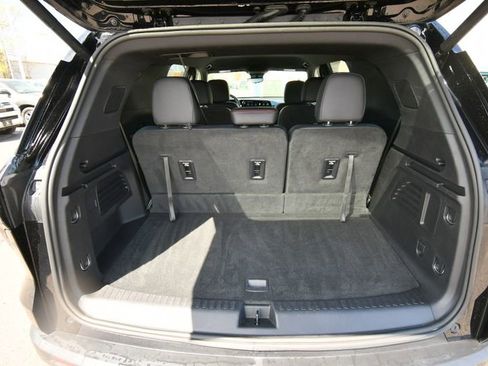Used 2026 Chevrolet Traverse Z71 AWD/4WD image 6