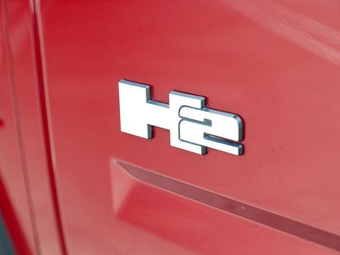 Used 2005 HUMMER H2 w/ Preferred Equipment Group AWD/4WD image 35