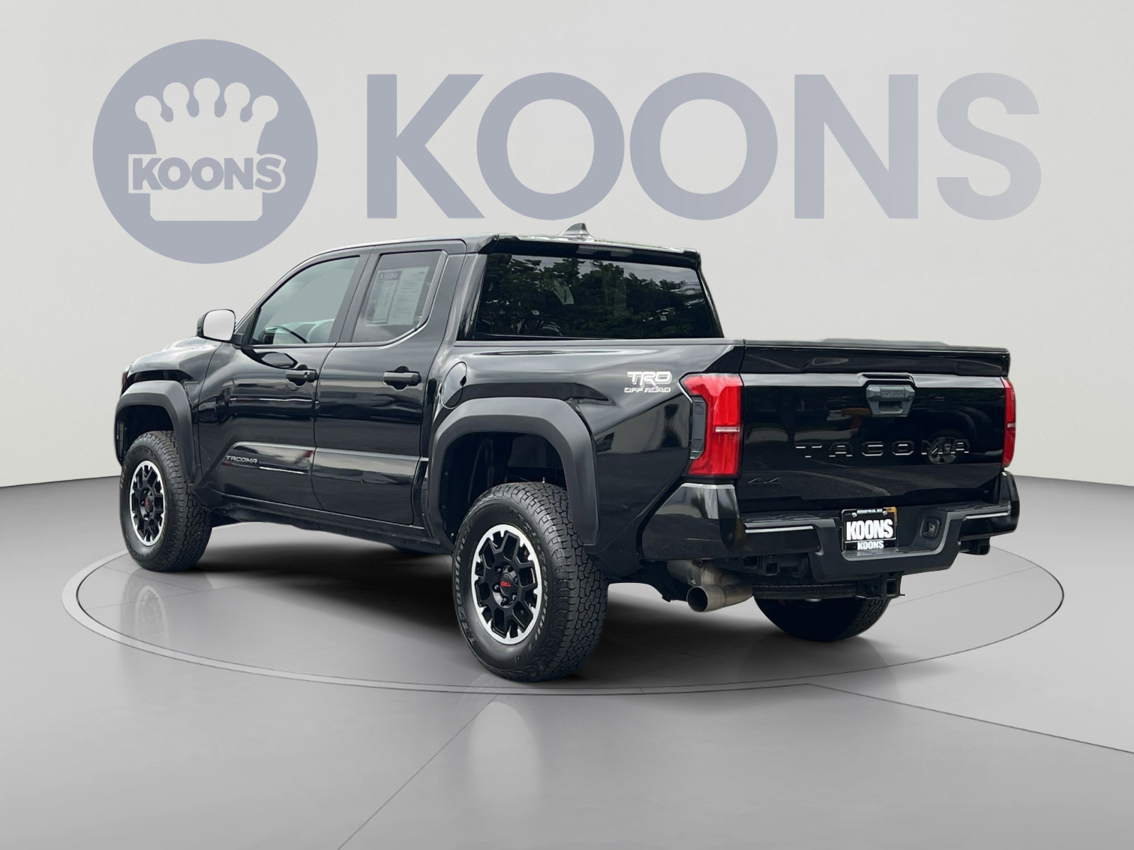 Used 2024 Toyota Tacoma TRD Off-Road AWD/4WD image 7