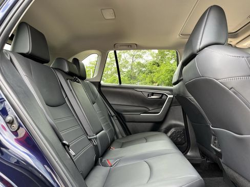 Used 2025 Toyota RAV4 XLE Premium FWD image 28