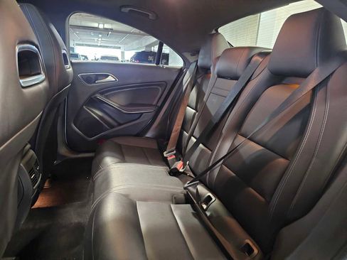 Used 2018 Mercedes-Benz CLA 250 image 30
