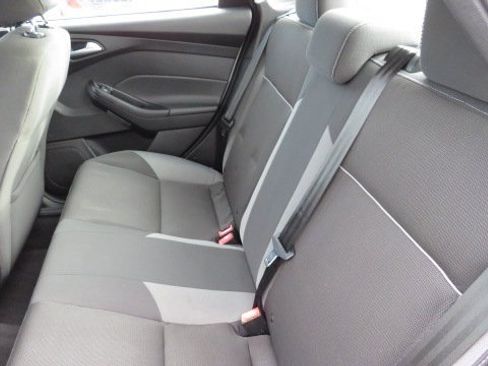 Used 2013 Ford Focus SE image 6