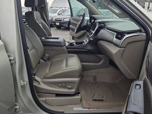 Used 2015 Chevrolet Tahoe LT w/ Luxury Package AWD/4WD image 18