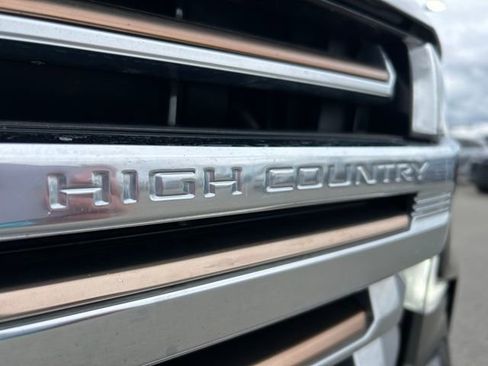 Used 2021 Chevrolet Tahoe High Country w/ Premium Package AWD/4WD image 10