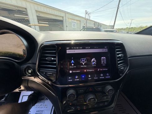 Used 2020 Jeep Grand Cherokee Limited X image 18