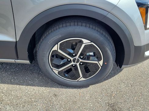 New 2026 Kia Niro LX FWD image 38