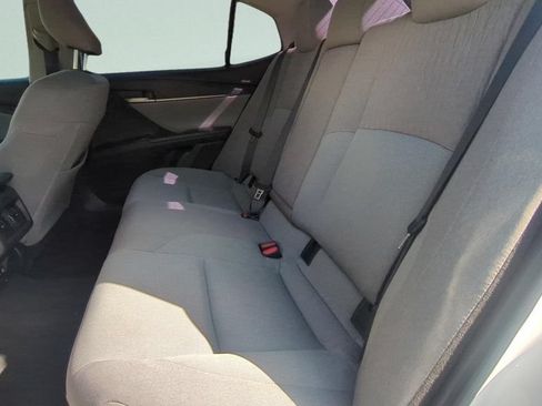 Used 2025 Toyota Camry LE FWD image 9