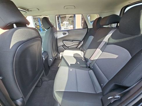 Used 2020 Kia Soul LX FWD image 27