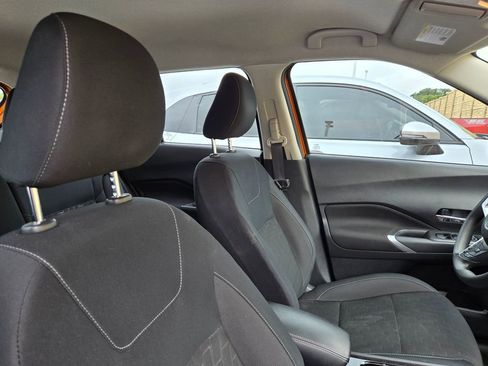 Used 2024 Nissan Kicks SV FWD image 8