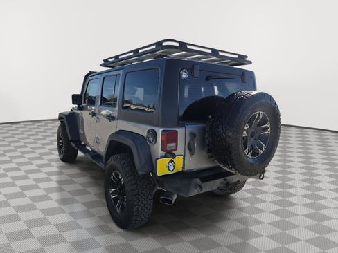 Used 2013 Jeep Wrangler Unlimited Sport w/ Connectivity Group AWD/4WD image 6