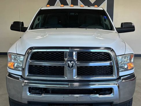 Used 2018 RAM 3500 SLT w/ Luxury Group AWD/4WD image 3