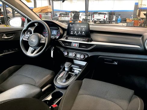 Used 2021 Kia Forte LXS FWD image 14