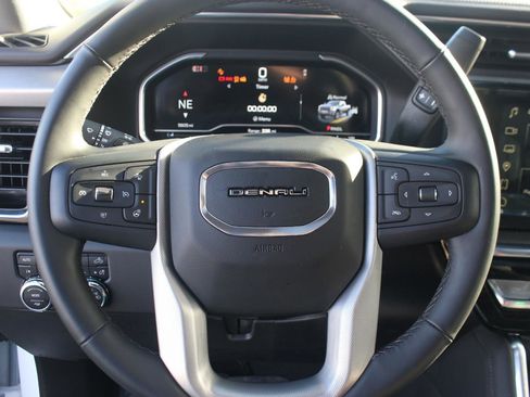 Used 2024 GMC Sierra 2500 Denali w/ Denali Reserve Package image 19