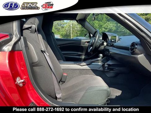 Used 2016 MAZDA MX-5 Miata Sport RWD image 13
