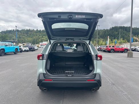Used 2022 Toyota RAV4 XLE Premium AWD/4WD image 11