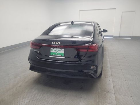 Used 2024 Kia Forte LX image 7