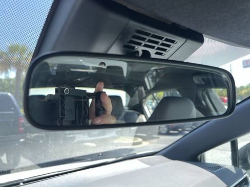 Used 2025 Toyota Corolla SE FWD image 27