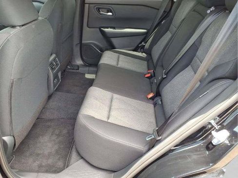 Certified 2026 Nissan Rogue SV FWD image 12