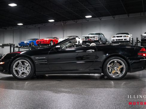 Used 2004 Mercedes-Benz SL 55 AMG image 2