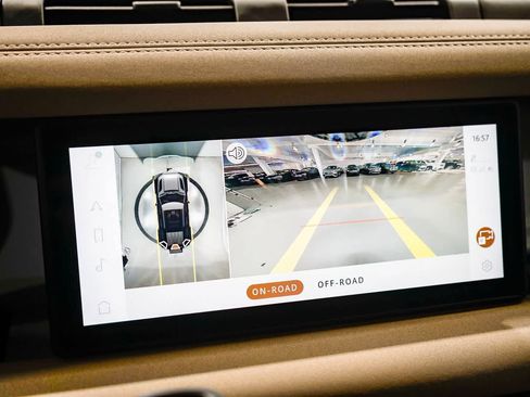 Used 2022 Land Rover Defender 110 SE image 23