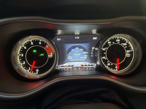 Used 2018 Jeep Cherokee Trailhawk w/ Quick Order Package 27L image 10