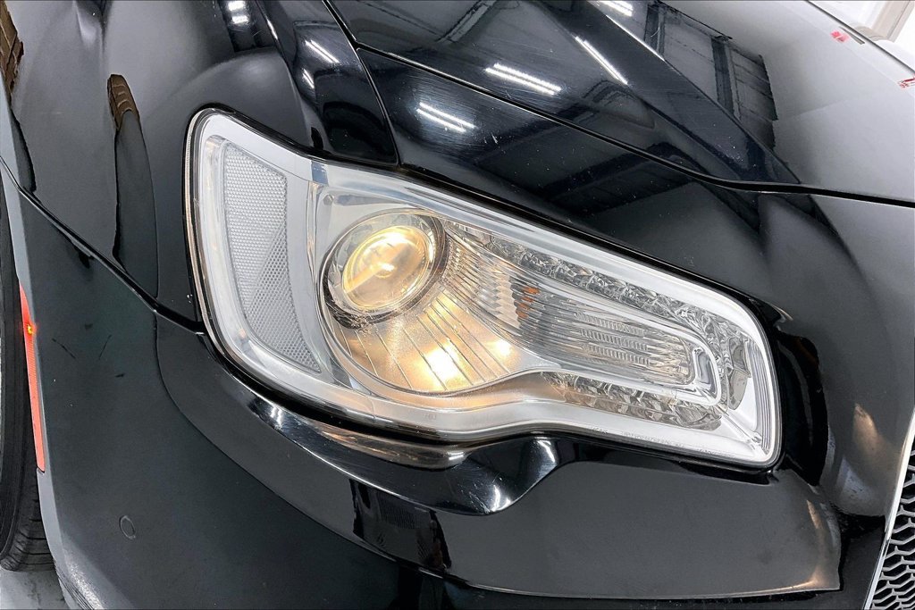 Used 2021 Chrysler 300 Touring L RWD image 34