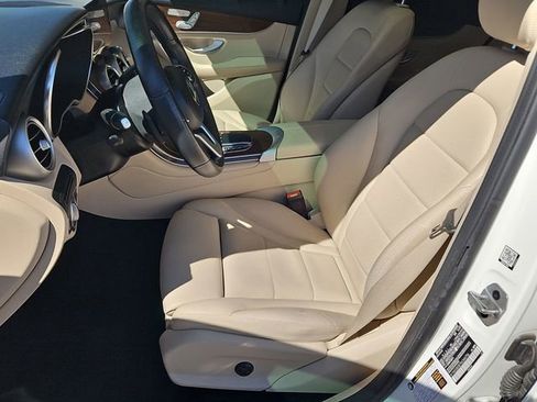 Used 2022 Mercedes-Benz GLC 300 image 13