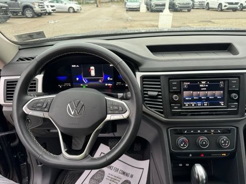 Used 2023 Volkswagen Atlas SE AWD/4WD image 15
