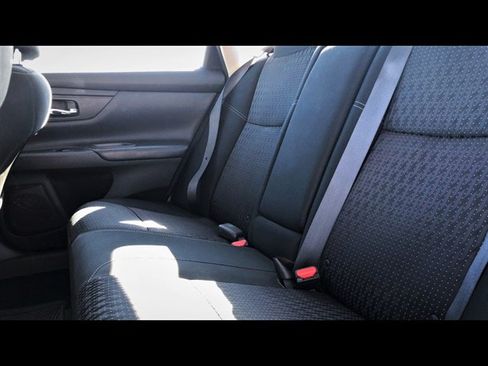 Used 2016 Nissan Altima 2.5 S w/ Power Driver Seat Package FWD image 11