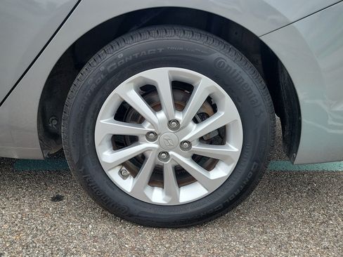 Used 2021 Hyundai Accent SEL FWD image 5