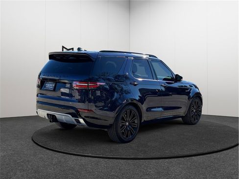 Used 2019 Land Rover Discovery HSE image 9