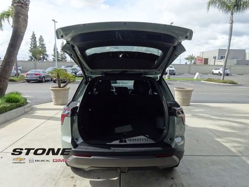 New 2026 Chevrolet Equinox LT w/ Convenience Package II image 29